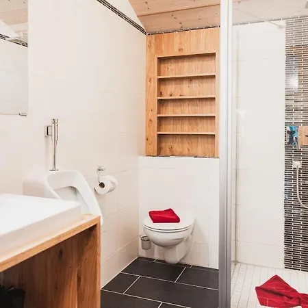 度假居 With 3 Bedrooms *