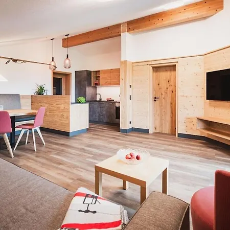 With 3 Bedrooms 度假居 *
